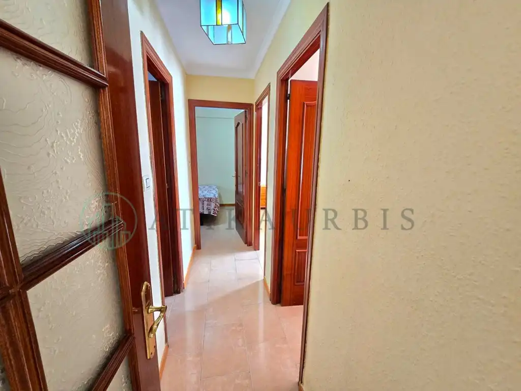 Piso en venta en Calle Manuel Altolaguirre, Girón - Las Delicias