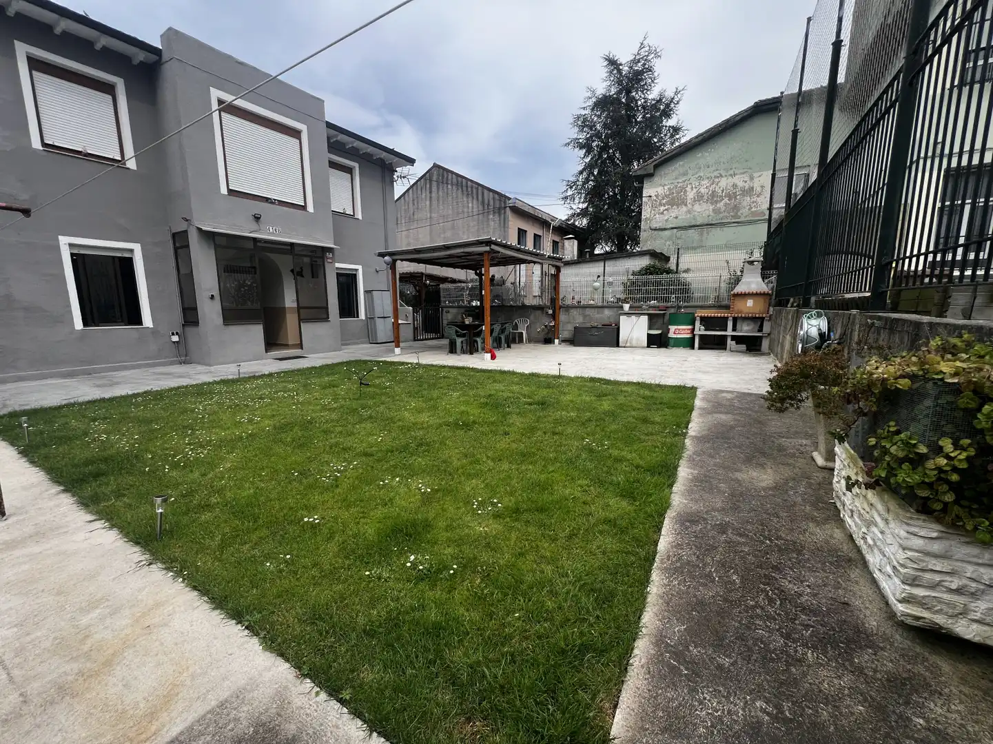 Garden of Detached homes for sale in Torrelavega   with Heating, Private garden and Parquet flooring