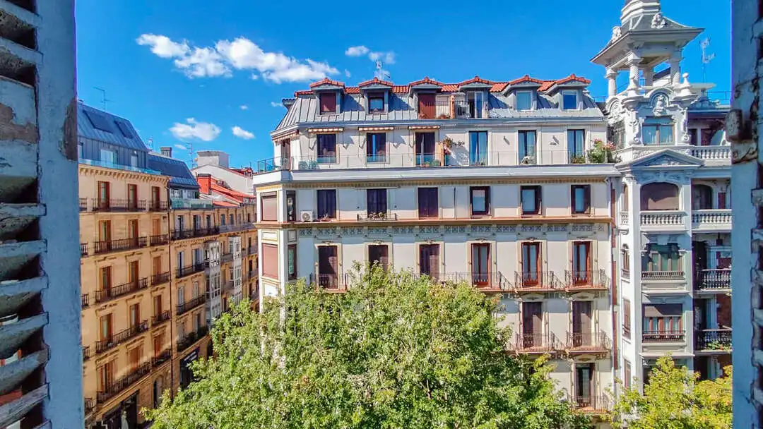 Flat with garden for sale in Urbieta Kalea, imagen 2