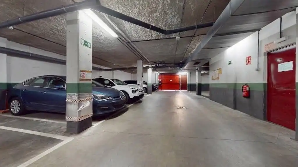 Parking of Flat for sale in Madrid  with Air Conditioner, Heating and Terrace
