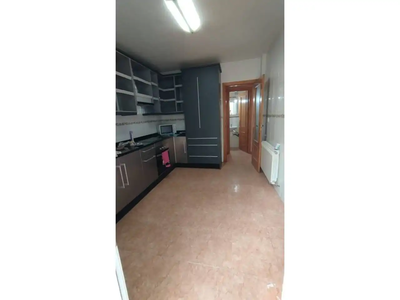 Cocina de Casa adosada en venta en Dosbarrios con Calefacción, Jardín privado y Amueblado