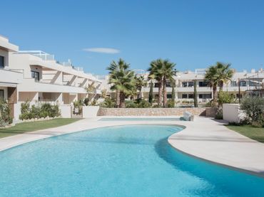 Apartament d'obra nova amb piscina en venda a Avenida de los Europeos 11