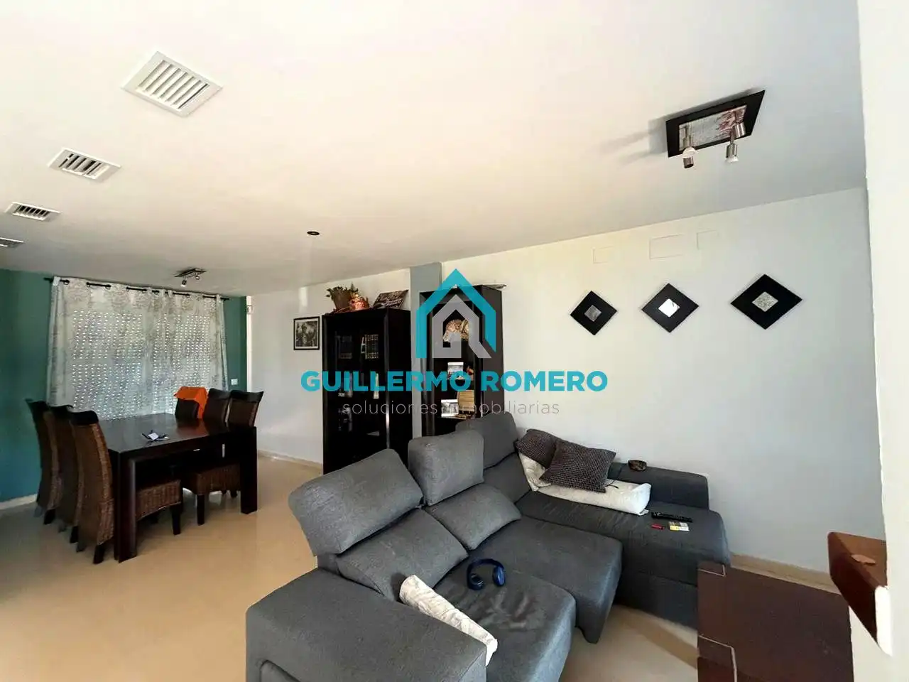 Sala d'estar de Casa o xalet en venda en Huévar del Aljarafe