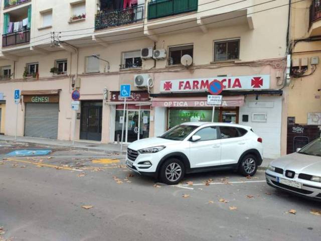 Local comercial en Venta en Calle Cadí en Polinyà