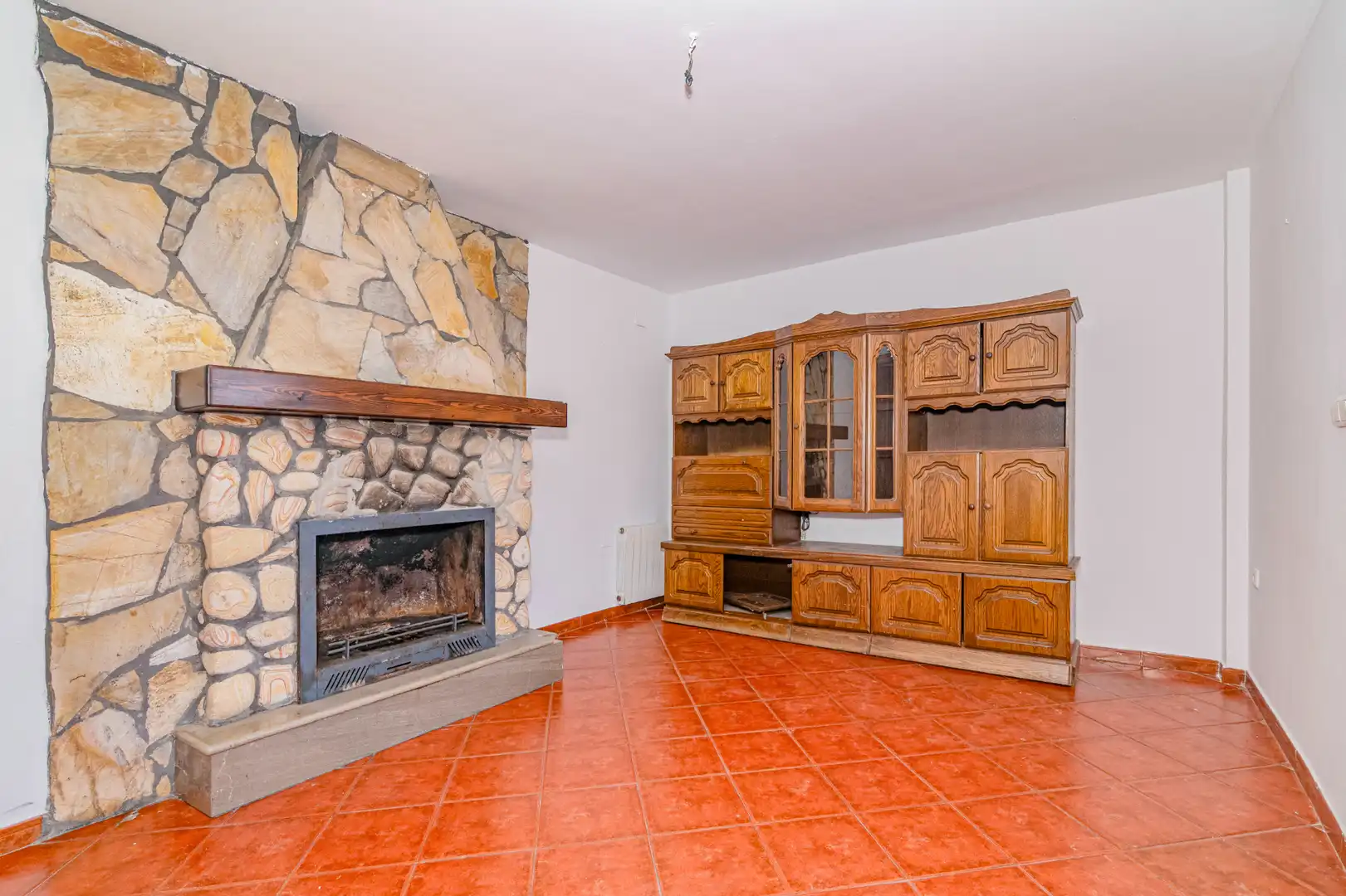Sala d'estar de Casa o xalet en venda en Las Gabias amb Jardí privat, Terrassa i Moblat