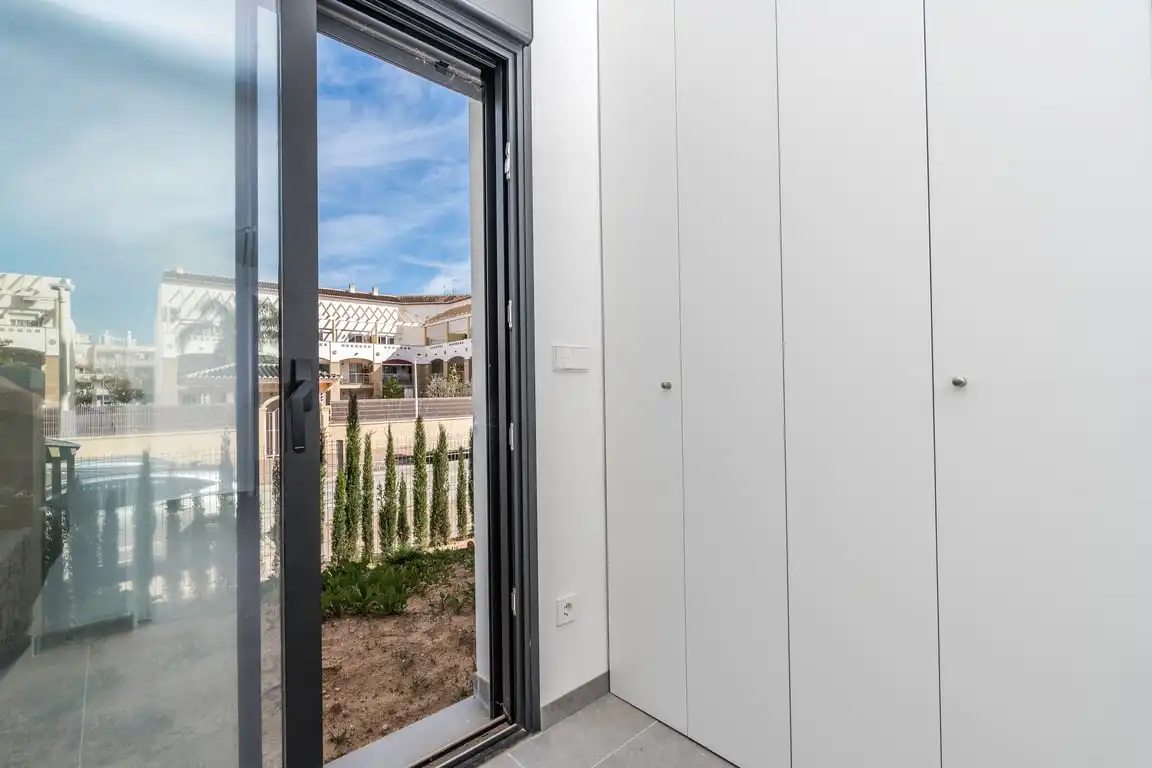 Flat for sale in Jávea / Xàbia  with Air Conditioner, Private garden and Storage room
