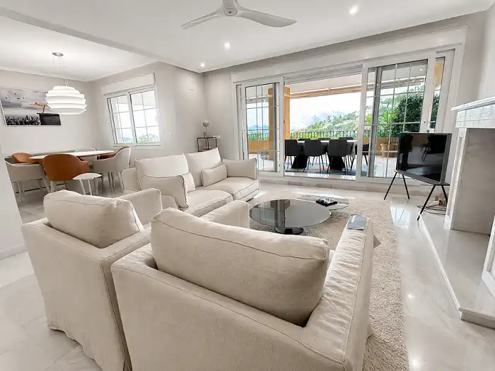 Sala de estar de Apartamento de alquiler en Altea con Aire acondicionado, Calefacción y Jardín privado