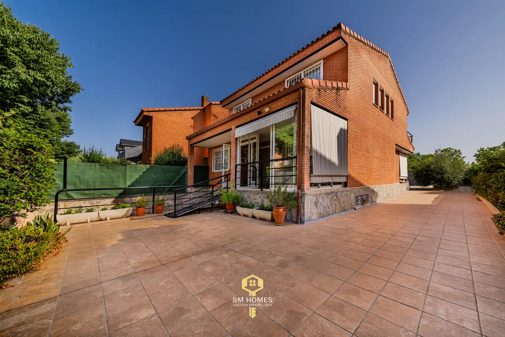Vista exterior de Casa o chalet en venta en Meco con Calefacción, Terraza y Trastero