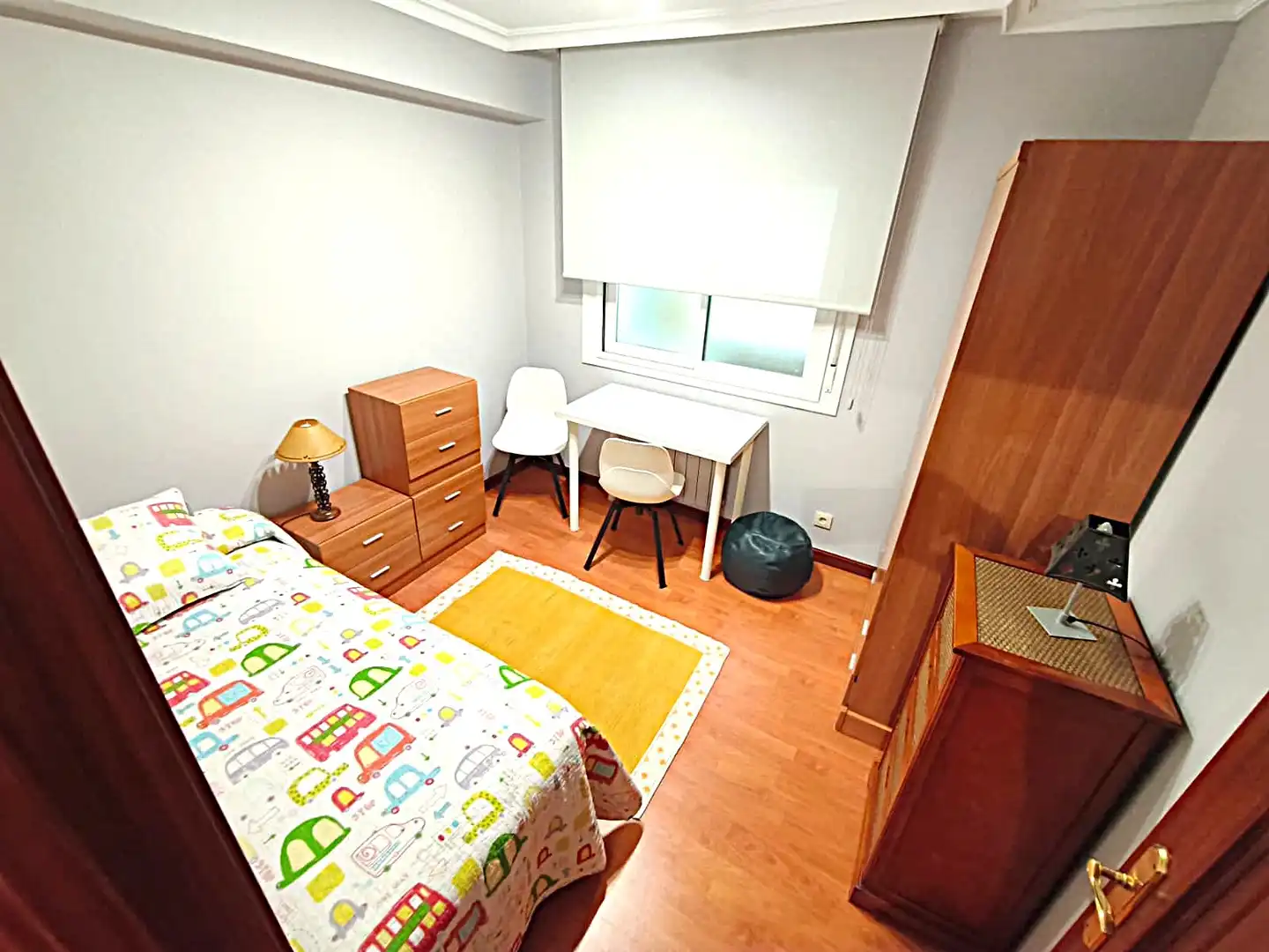 Bedroom of Flat for rent in Vigo   with Parquet flooring and Furnished