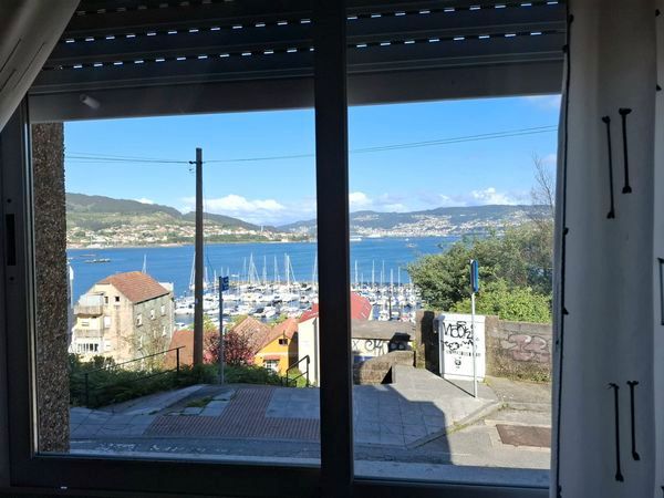 Vista exterior de Apartament en venda en Moaña amb Calefacció, Parquet i Traster