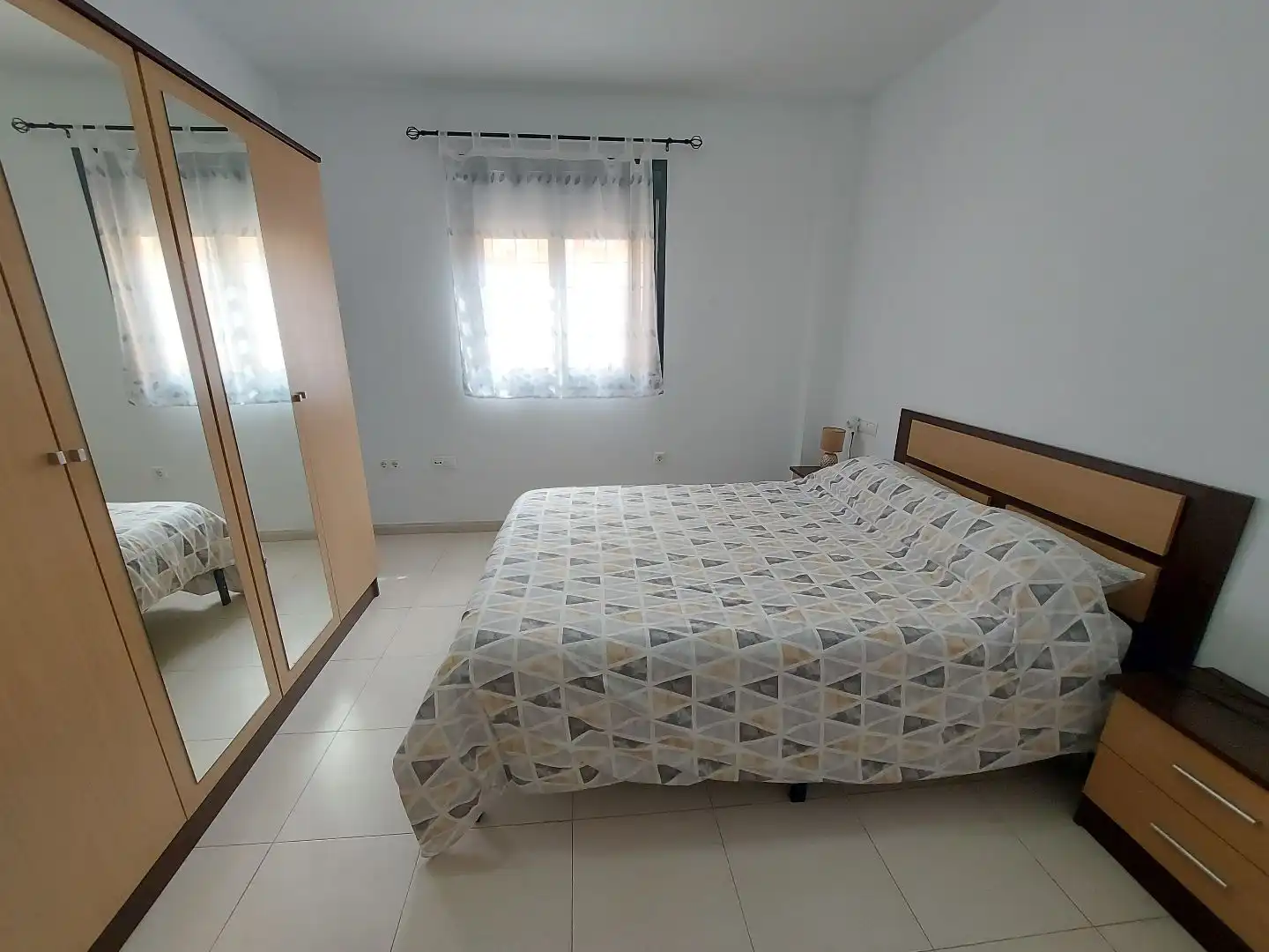Habitación de Piso de alquiler en Viator con Amueblado, Horno y Lavadora