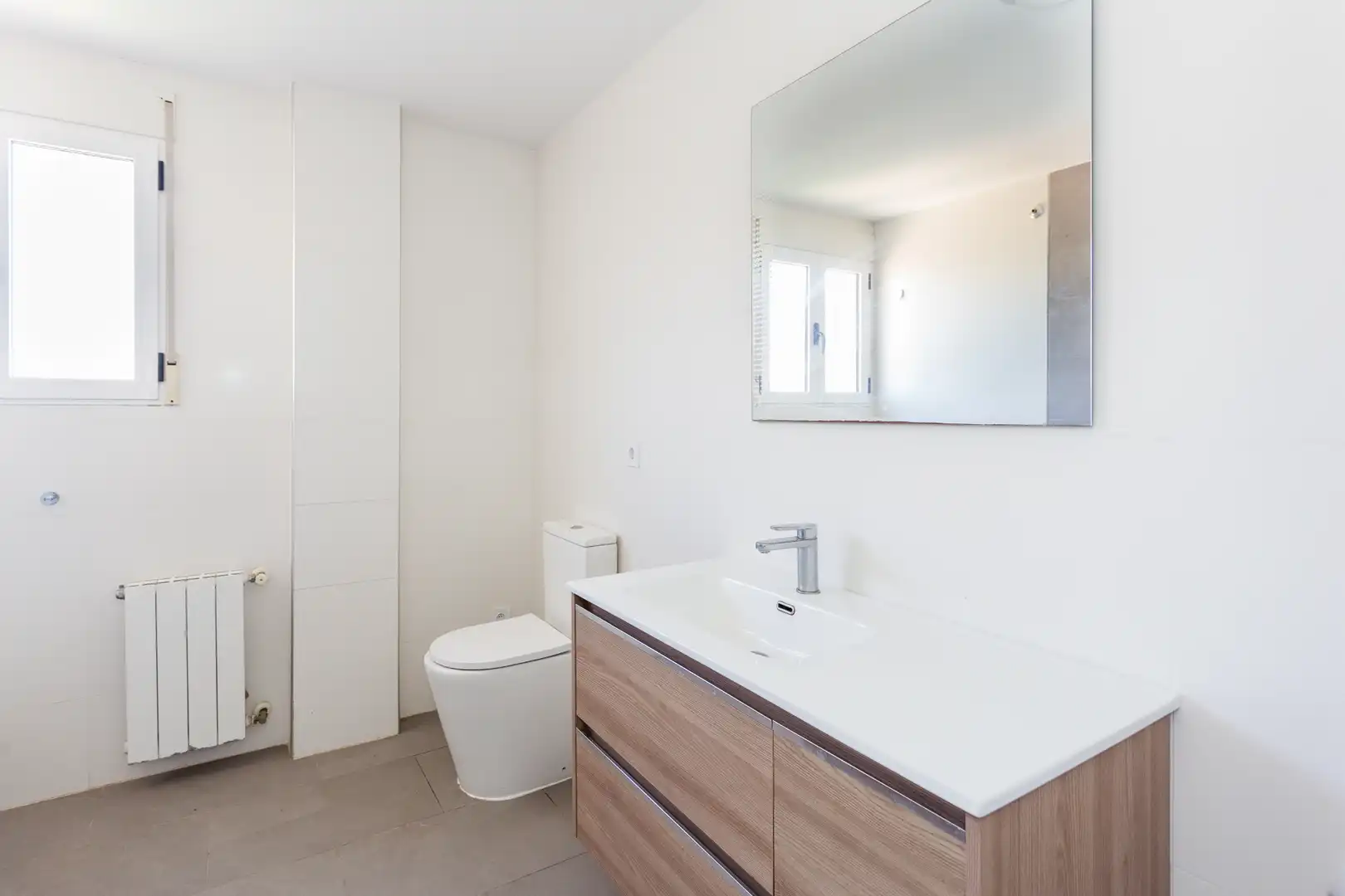 Bathroom of Houses for sale in San Antonio de Benagéber  with Air Conditioner, Heating and Private garden