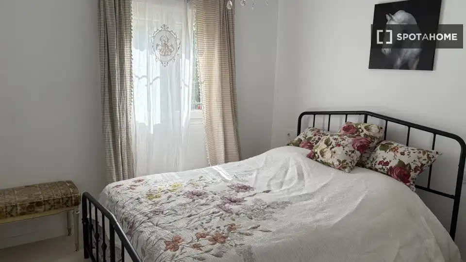 Schlafzimmer von Wohnungen zur untervermieten in Valdemorillo mit Klimaanlage, Terrasse und Möbliert