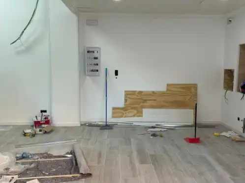 Gewerbefläche zur Miete in Envelat 23, imagen 6