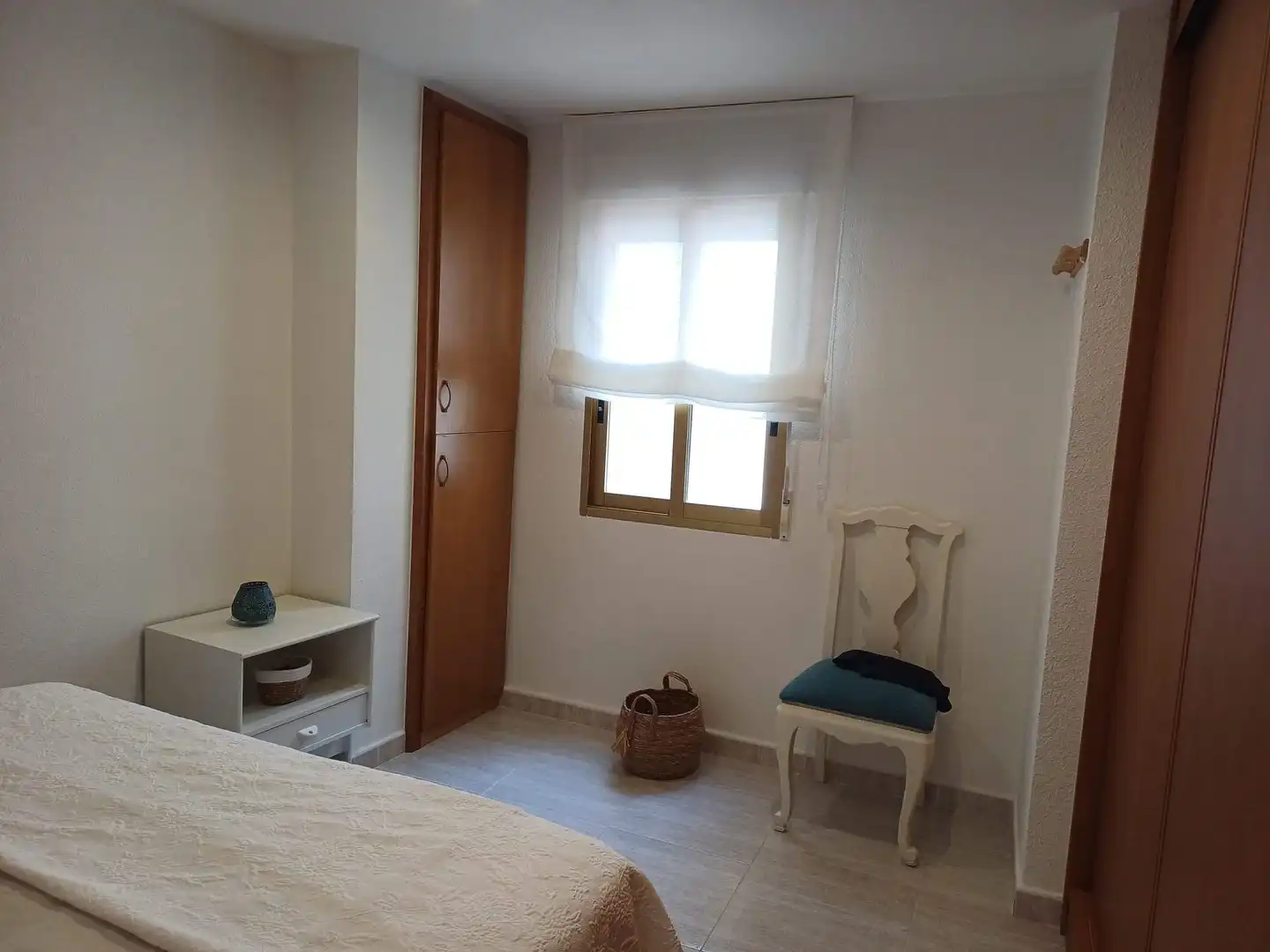 Habitación de Piso de alquiler en Santa Pola con Aire acondicionado, Terraza y Amueblado