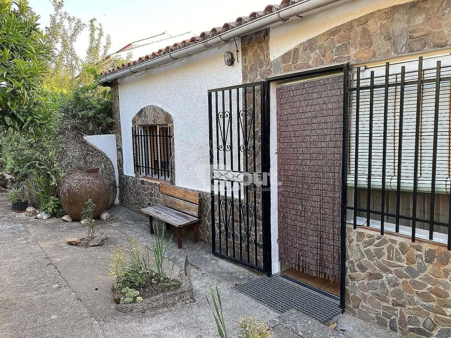 Exterior view of Houses for sale in Valencia de Alcántara  with Air Conditioner, Terrace and Storage room
