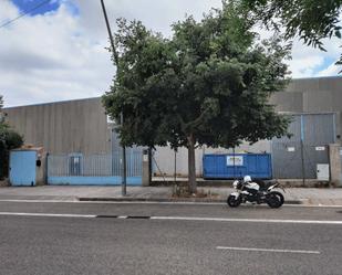 Vista exterior de Nau industrial en venda en Gavà