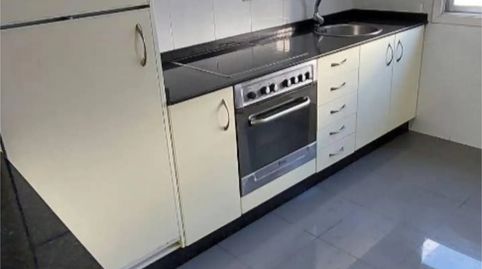 Foto 3 de Piso en venta en Rúa Caracas, 4, Plaza España - Corte Inglés, Vigo