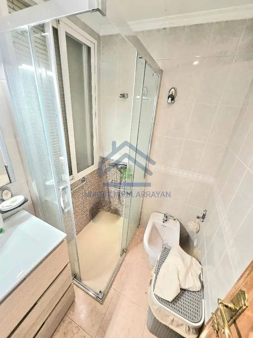 Bathroom of Flat for sale in Granada  with Air Conditioner