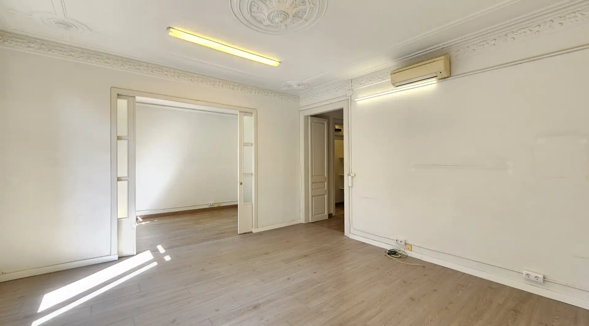 Büro zur Miete in Barcelona mit Heizung und Internet