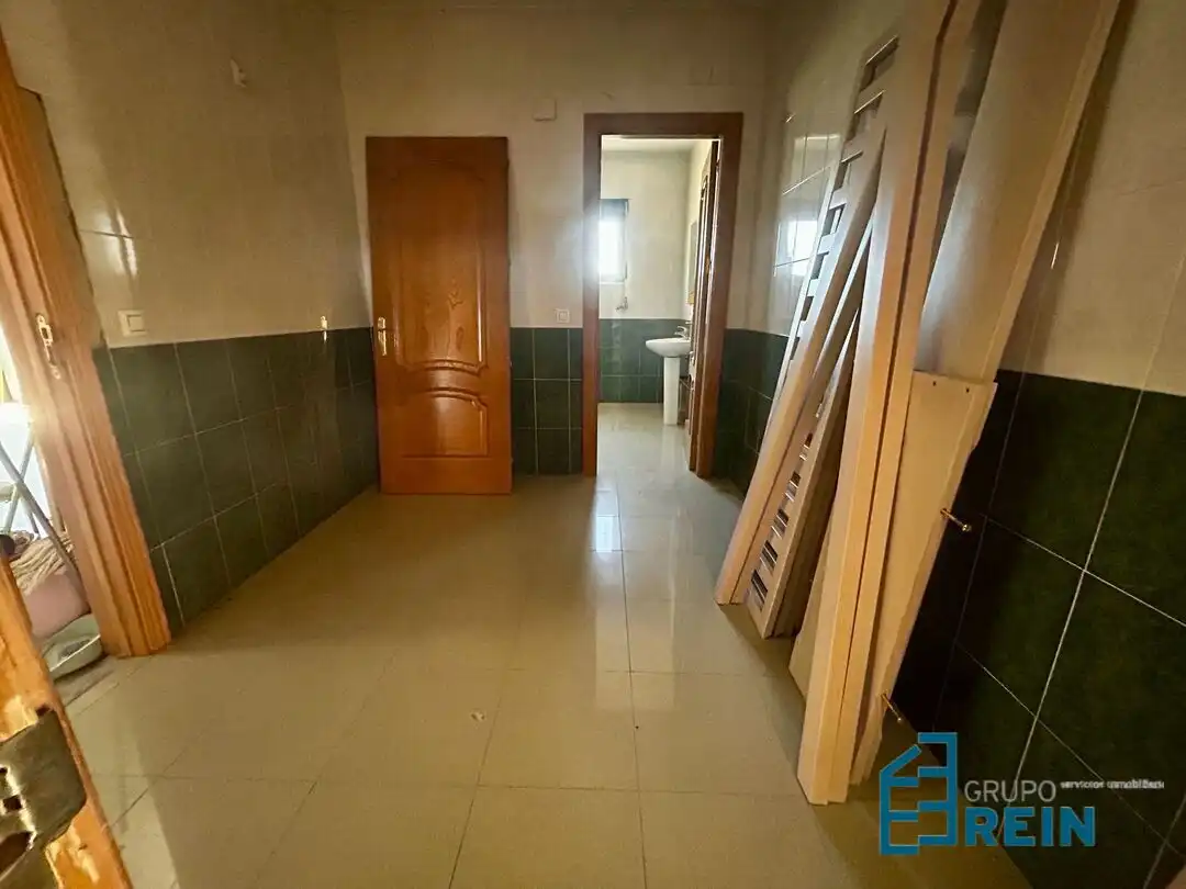 Bathroom of Commercial properties for rent in Recas