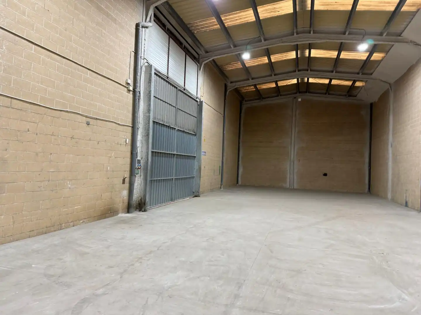 Nave industrielle à louer à Carrer Duran i Reynals 1, imagen 2