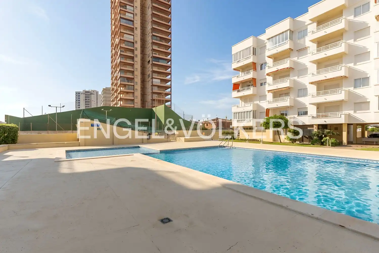 Piscina de Piso en venta en Sueca con Calefacción, Terraza y Piscina