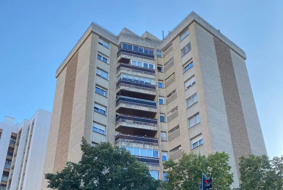 Piso con ascensor en venta en Calle del Monasterio de Urdax
