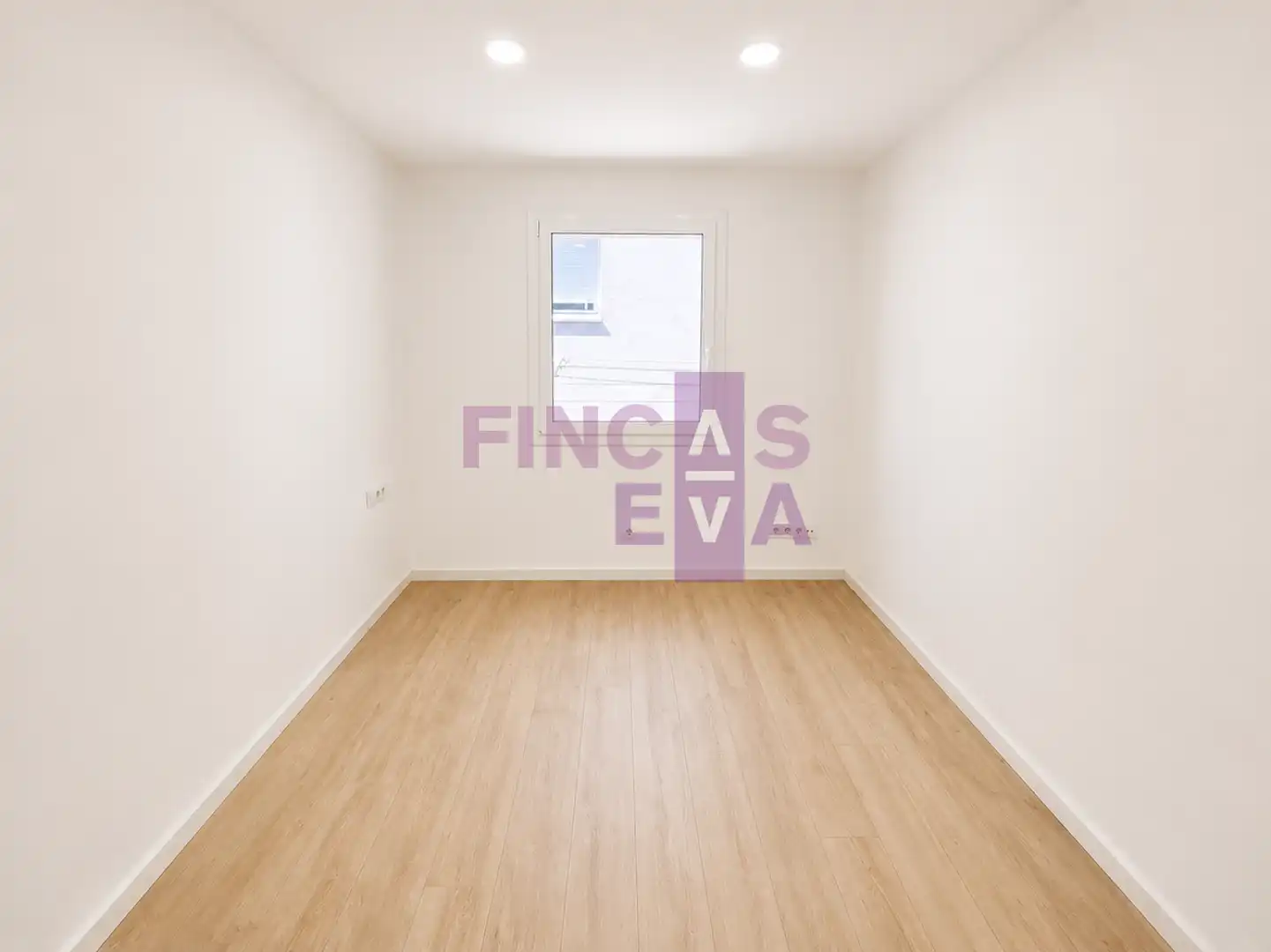 Bedroom of Flat for sale in Barcelona  with Parquet flooring