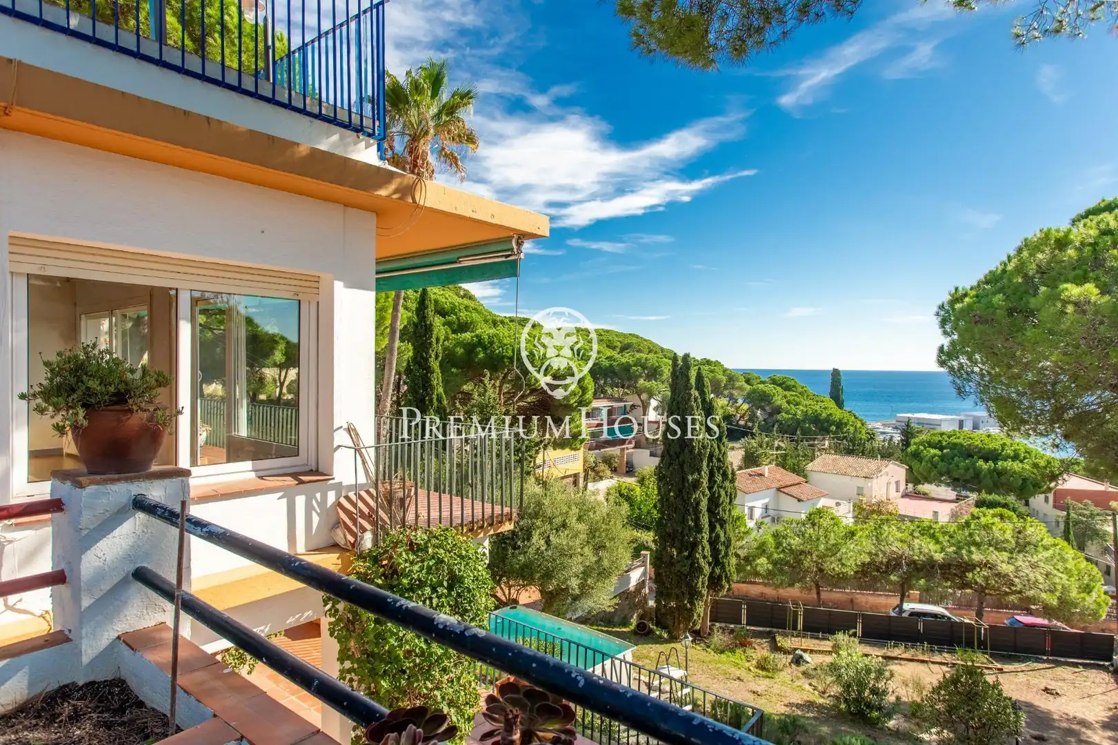 Vista exterior de Casa o chalet en venta en Arenys de Mar con Jardín privado, Terraza y Balcón