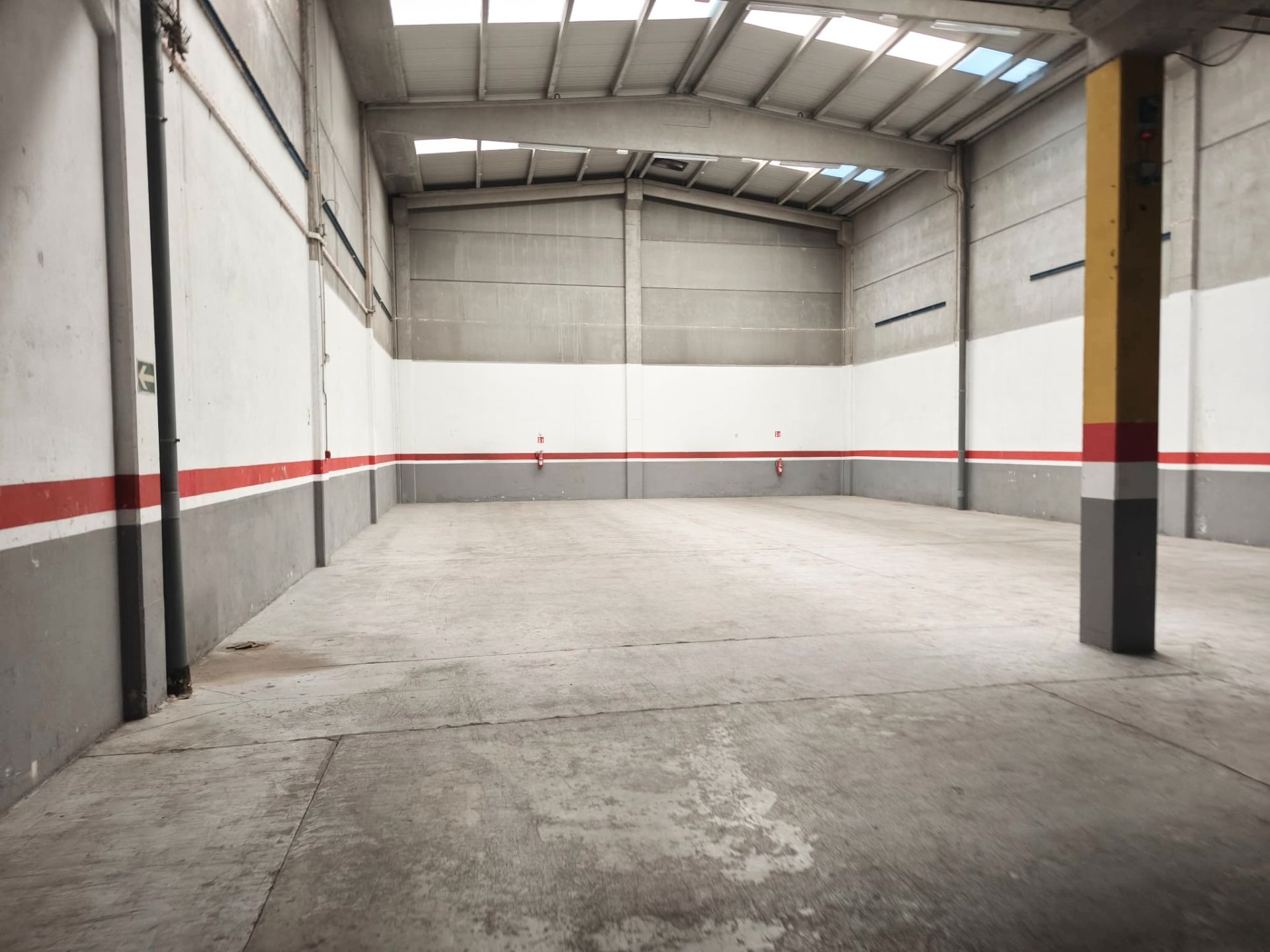 Nau industrial de lloguer en Pallejà