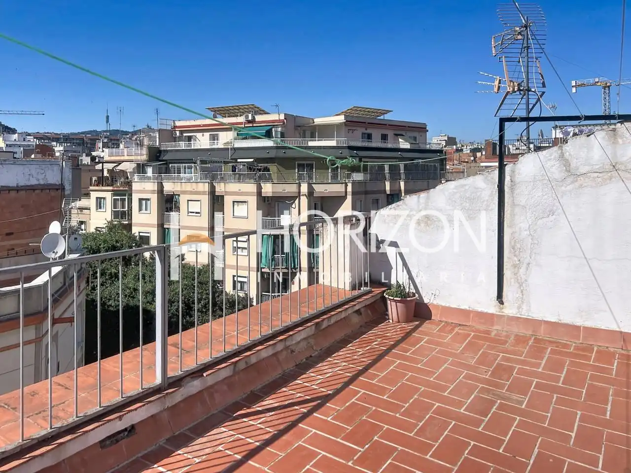 Terraza de Edificio en venta en L'Hospitalet de Llobregat