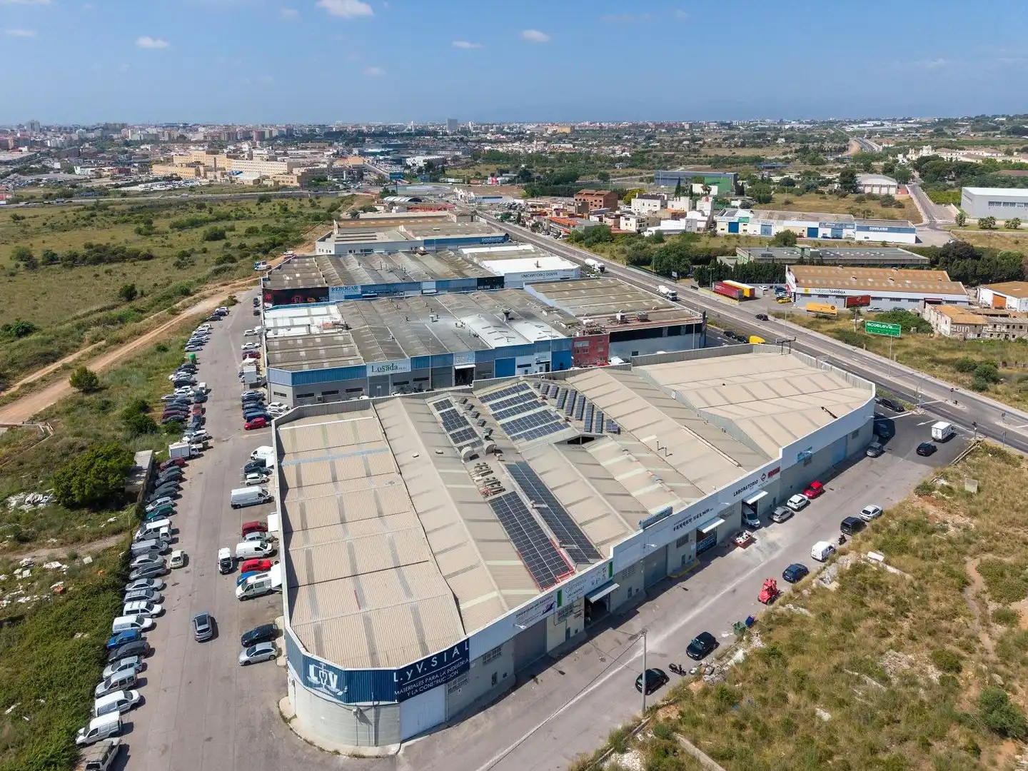 Vista exterior de Nave industrial en venta en Castellón de la Plana / Castelló de la Plana