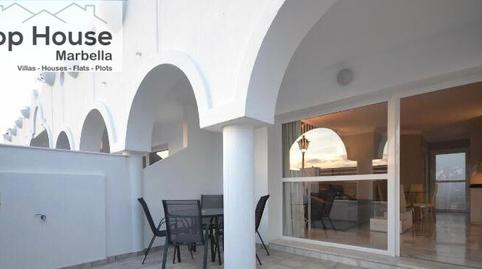 Foto 3 de Casa adosada de alquiler en Santa María, Marbella