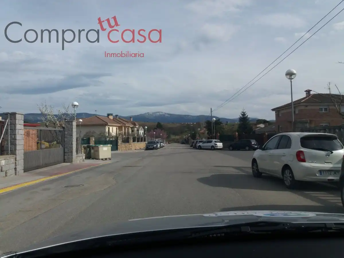 Terreni e lotti in vendita a La Lastrilla, imagen 5