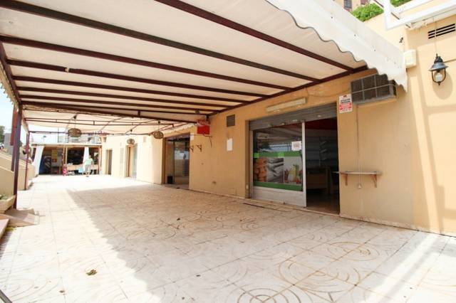 Local comercial en Venta en Avenida FERRANDIS SALVADOR, 240 en La Curva