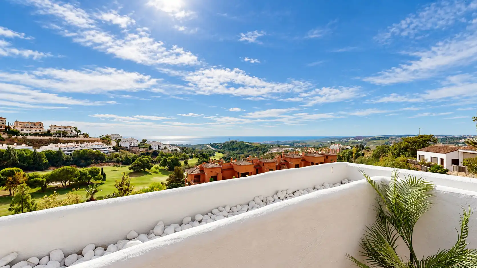 Außenansicht von Wohnung zum Verkauf in Casares mit Klimaanlage, Heizung und Terrasse