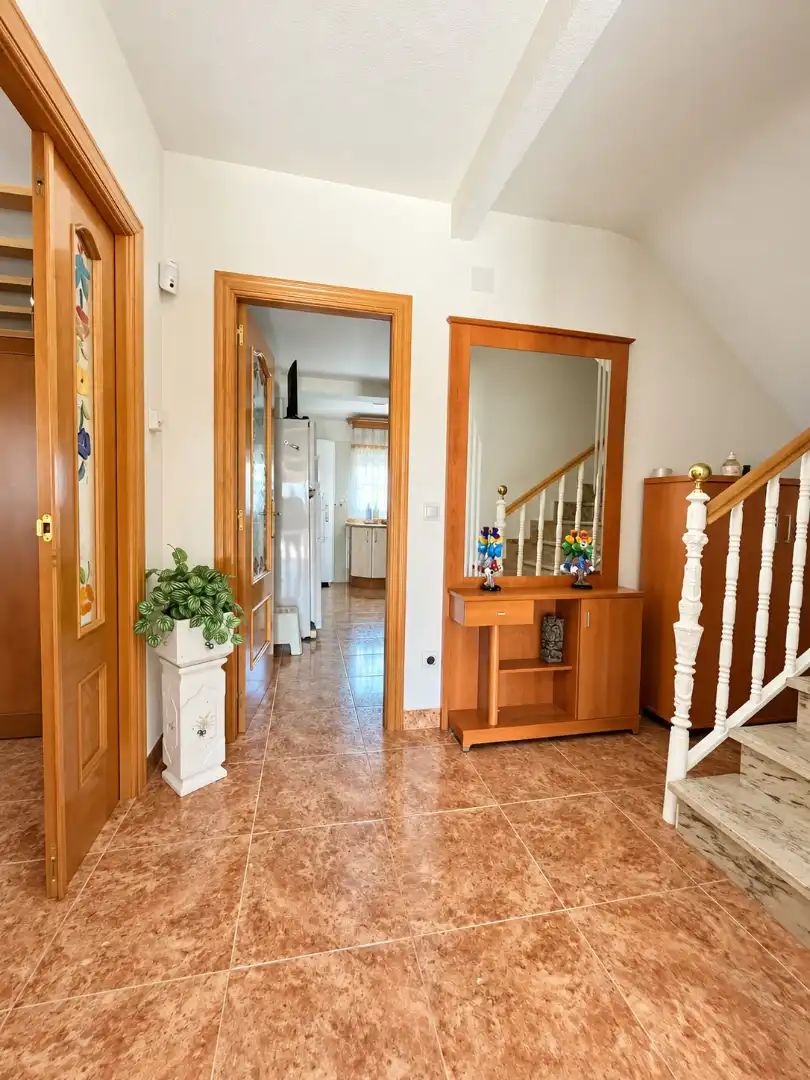 Casa bifamiliare con piscina in vendita a Villa del Prado, imagen 25