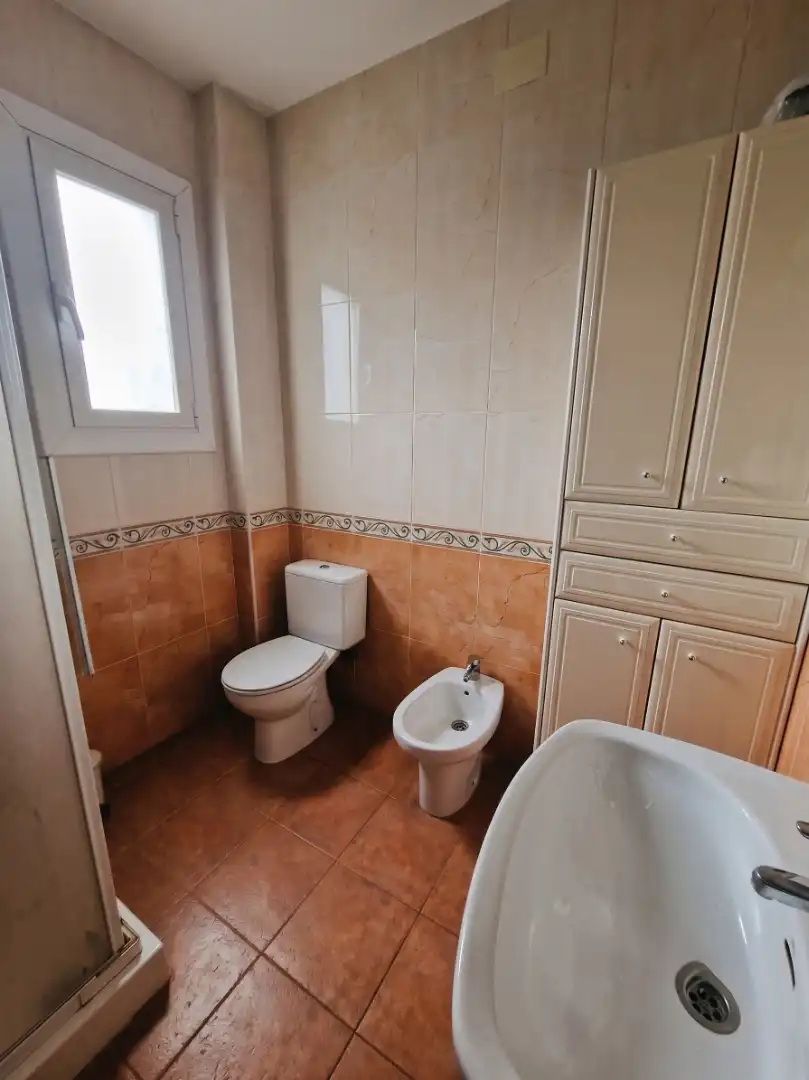 Baño de Casa o chalet en venta en Linares con Calefacción, Jardín privado y Amueblado