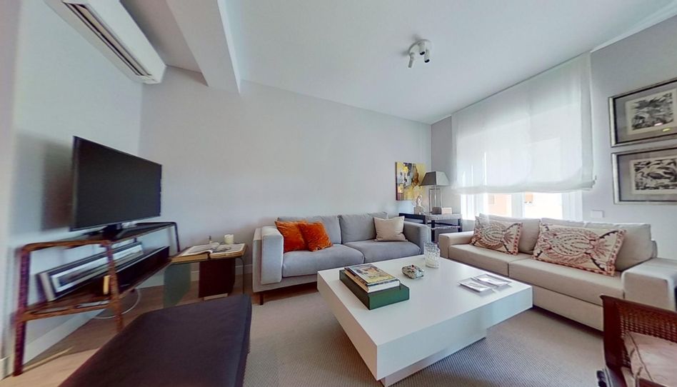 Piso de alquiler en Niño Jesús - Imagen 2