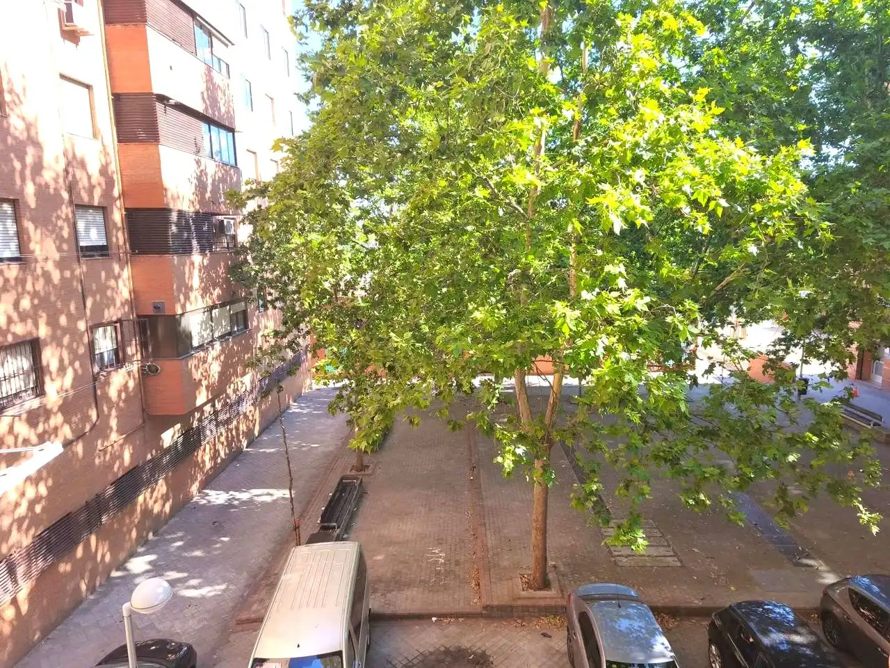 Vista exterior de Piso en venta en Madrid con Calefacción, Parquet y Terraza
