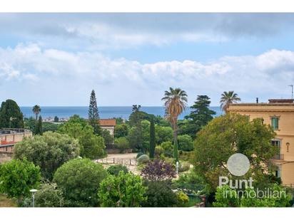 Exterior view of Single-family semi-detached for sale in Premià de Dalt  with Heating and Alarm