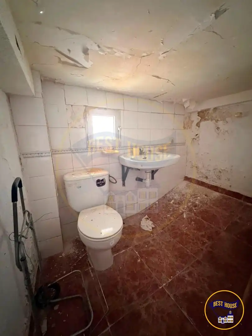 Bathroom of Houses for sale in Enguídanos  with Furnished and Balcony