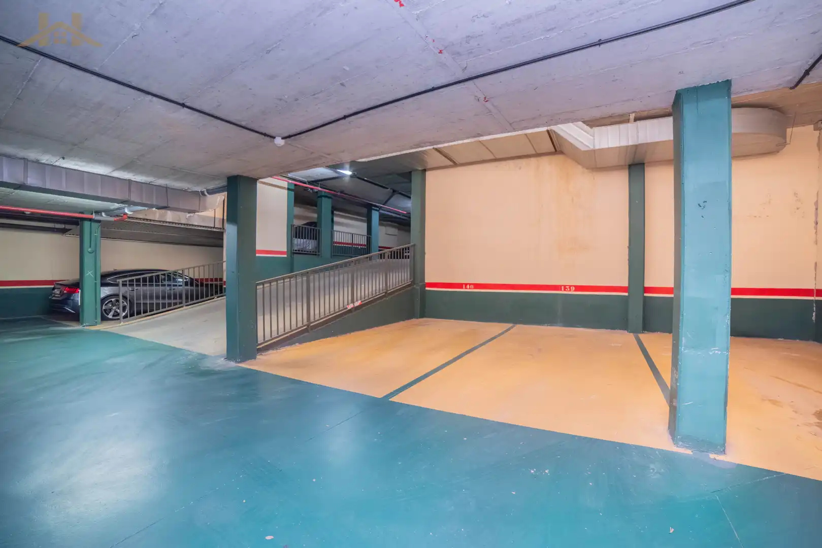 Parking de Ático en venta en Rivas-Vaciamadrid con Aire acondicionado, Calefacción y Jardín privado