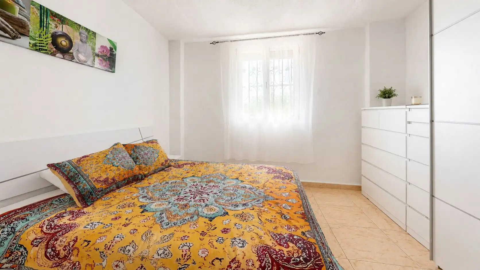 Habitación de Casa adosada en venta en Estepona con Piscina comunitaria