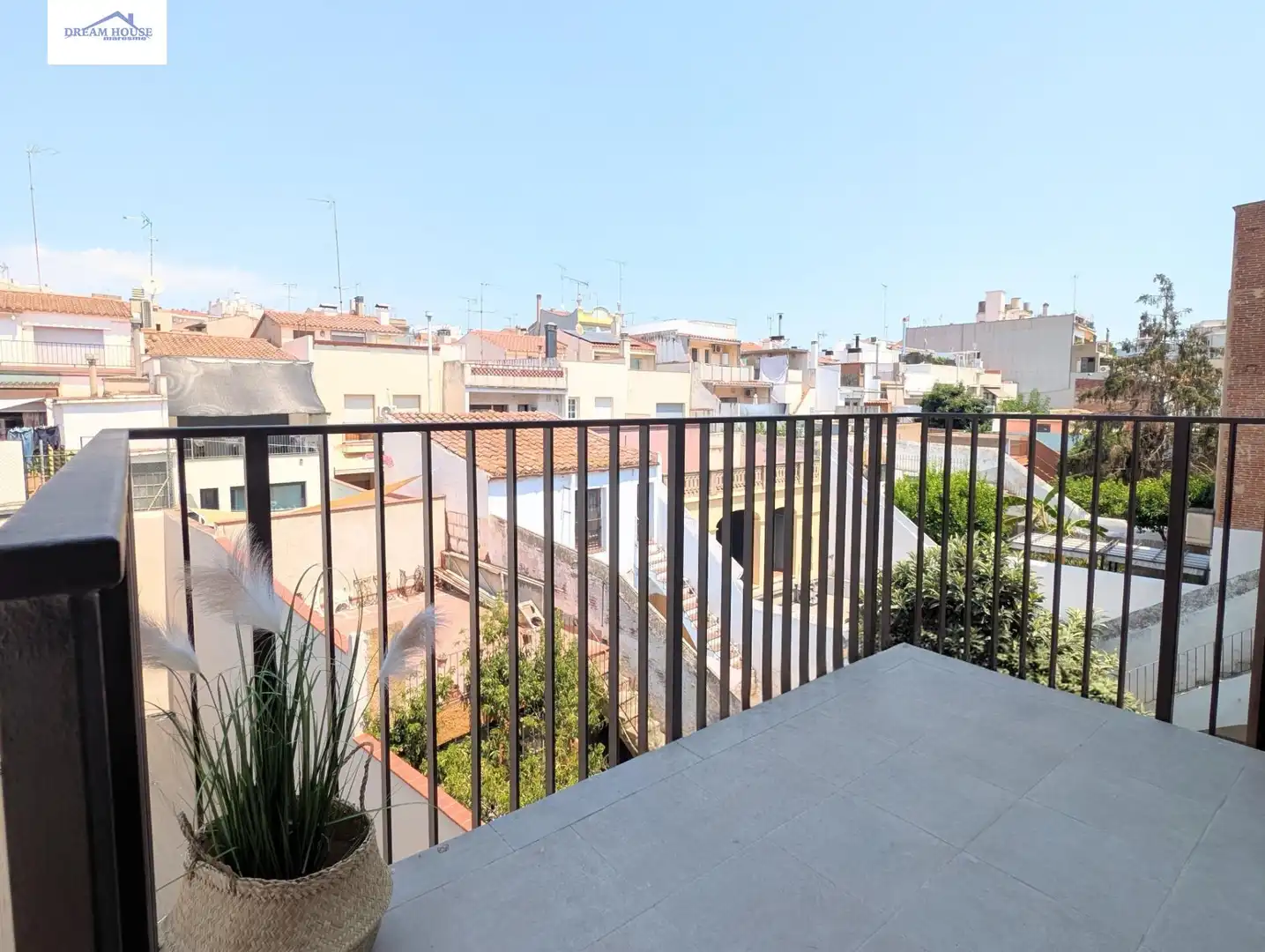 Terrasse von Wohnungen zum Verkauf in Mataró mit Klimaanlage, Heizung und Balkon