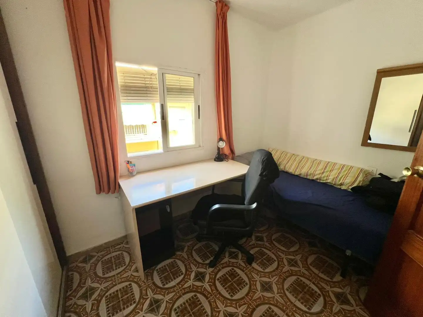 Bedroom of Flat for rent in Granada  with Furnished and Balcony