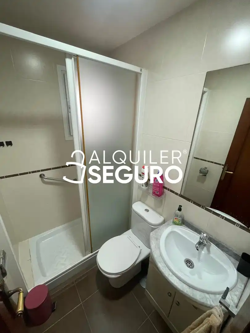 Bathroom of Flat for rent in Latina