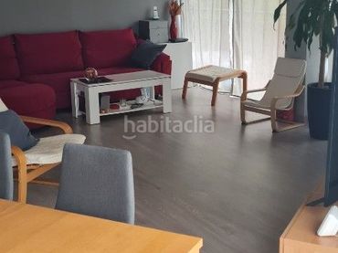 Pis amb jardí en venda a Avinguda de Catalunya 57