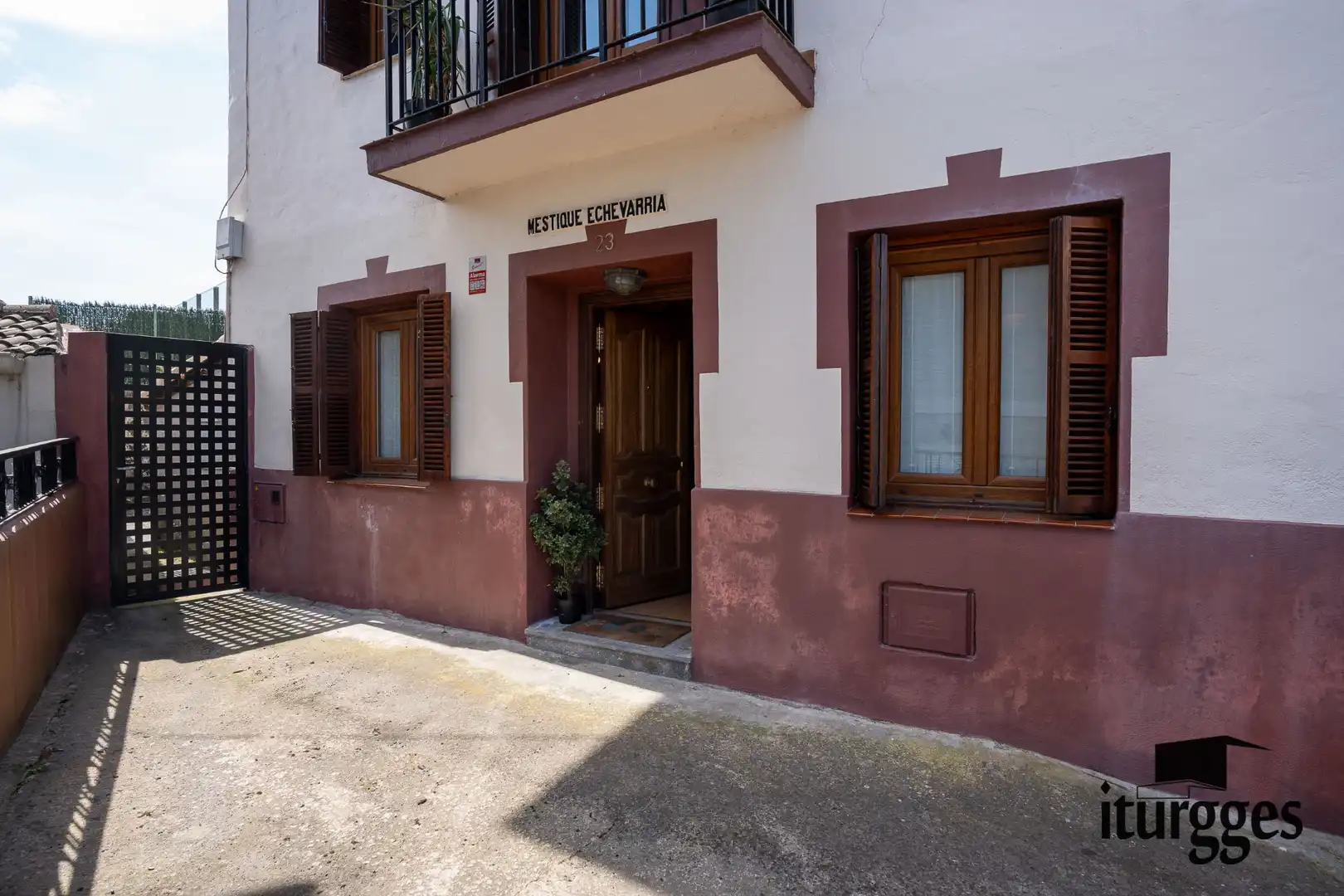 Vista exterior de Casa adosada en venta en Gernika-Lumo con Jardín privado, Amueblado y Horno